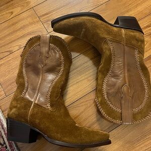 Tecovas Sadie Braid cowgirl Boots in Chestnut Brown suede